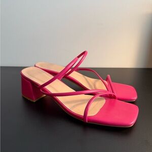 🩷 Pink Heeled Sandals 🩷